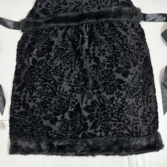 Pier 1 Imports Black Burnout Velvet Faux Fur Hostess Apron Holidays Goth NWT - Picture 7 of 10